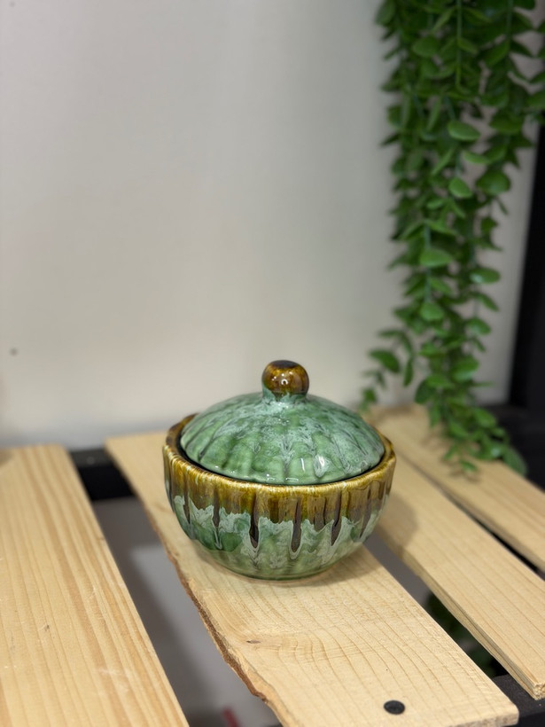 قندان سبز شره ای