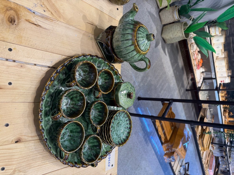 سینی سبز شره ای