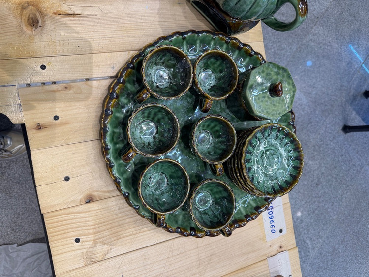 سینی سبز شره ای